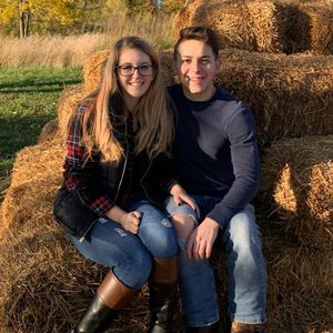 Meet your Posher, Lois